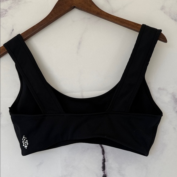 FP MOVEMENT Rebound Black Sport Bra Size Medium - Picture 7 of 9